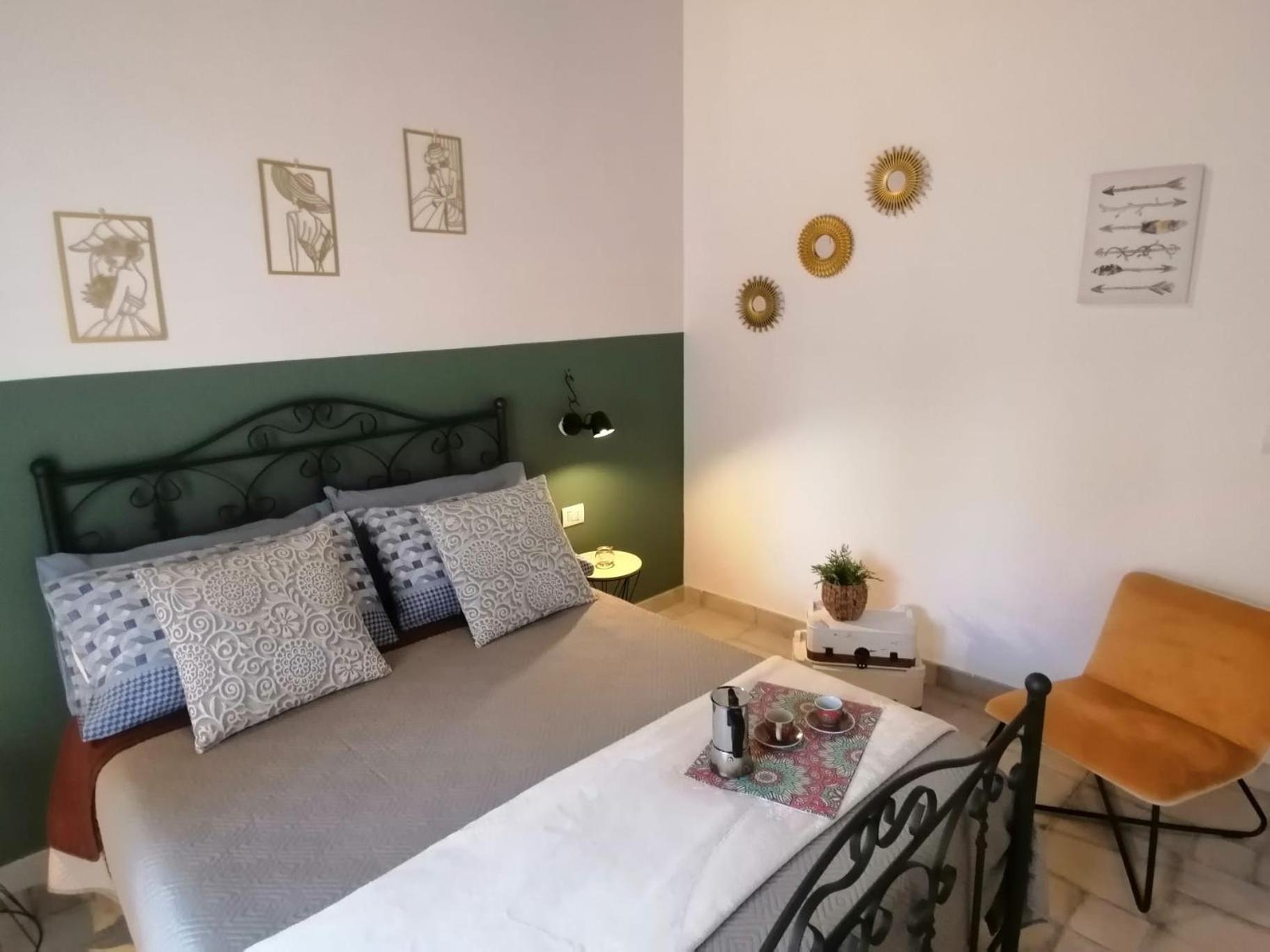 Il Vicoletto Sul Castello Apartment Napoli Bagian luar foto